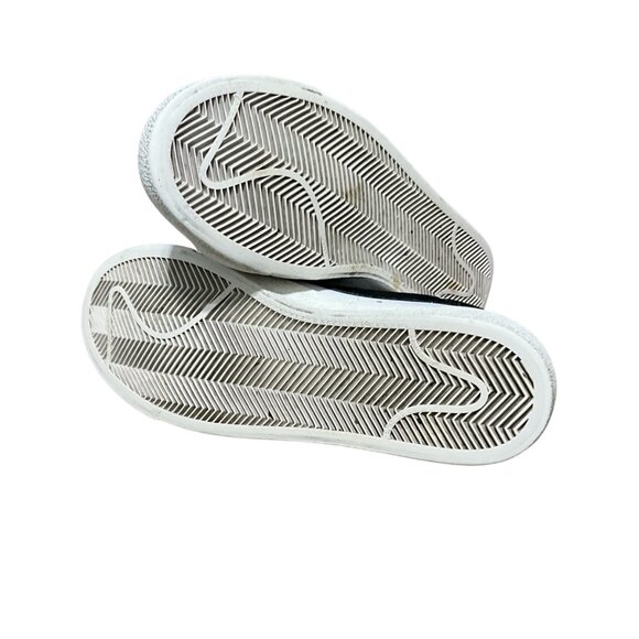 Nike Men's White and Black Sneakers - Picture 5 of 12